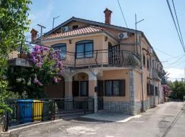 Paradiso Apartments