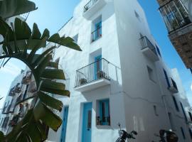 Papa Luna Suites Hostal Boutique, hotel com estacionamento em Pen&iacute;scola