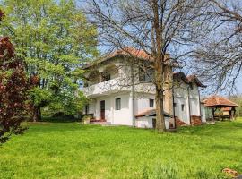 Sopot Paradise، فندق مع موقف سيارات في Sopot