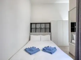 Charming double studio, shared sun terrace GOBLU-1
