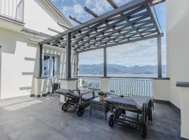 Palazzo 38, self catering accommodation in Stresa