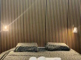 Independent INT-D Room with Bathroom and Break Corner