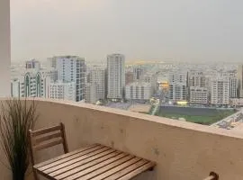 Luxury private room beside park and bus station