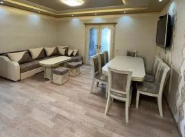 Apsilankik pas Adomena, hotel in Giedraičiai