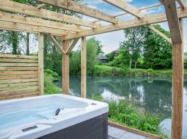Moor Hen Shepherd Hut - Uk33888, hotel a Cullompton