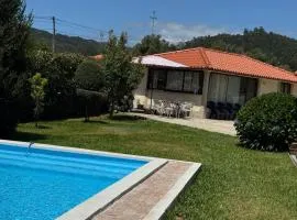 Oliveira's Little House