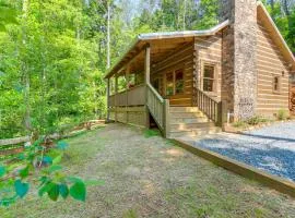 4 Mi to Fall Branch Falls Peaceful Cabin with Deck