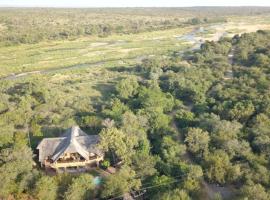 Kruger Riverside Lodge - No Load-shedding: Marloth Park şehrinde bir otel