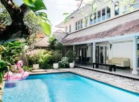 3BR, Sanur, Villa, Warm Pool, Piano, King, Tubs
