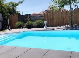 Villa 3 chambres, piscine privée, salle cinéma, salle jeu, proche route des vins et Colmar