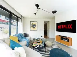 Elite Penthouse in Racine City View Terrace & Luxury