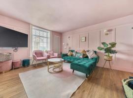 Georgian Coach House in a Prime Location in Deal, pet-friendly hotel in Kent