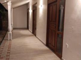 Yala Happy Hostel, vandrarhem i Debarawewa