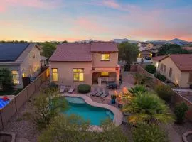 Mountain View Retreat Pool, Firepit Pool table Fun