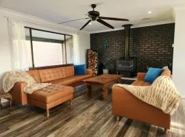 Fettlers Lodge zigzag railway peaceful acreage