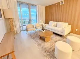 2BR Luxury Ocean Views Apt in Hallandale Beach