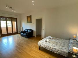 Cleo Lavanda, acomoda&ccedil;&atilde;o com cozinha em Ancona