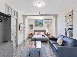 Apartment for 4 with Power Generator & Modern Kitchen