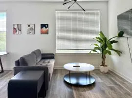 2B2B Condo in ATL Penthouse level 542Blvd402