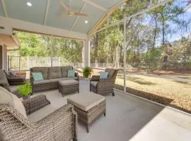 5 Mi to Dtwn Beaufort Home with Screened-In Patio