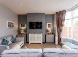Lovely 3 Bedroom Home in South Shields by Beach