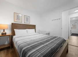 Bloomfield Pittsburgh B Stylish Cozy Private BD