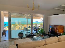 Danai luxury apartment, &xi;&epsilon;&nu;&omicron;&delta;&omicron;&chi;&epsilon;ί&omicron; &mu;&epsilon; &pi;ά&rho;&kappa;&iota;&nu;&gamma;&kappa; &sigma;&tau;&eta;&nu; &Eta;&gamma;&omicron;&upsilon;&mu;&epsilon;&nu;ί&tau;&sigma;&alpha;