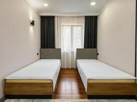 Anara Lakeview Central Apartment