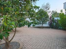 living waters, hotel v destinaci Bombo