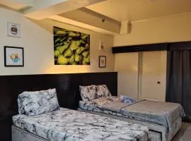 Jhohanna's Cozy Corners