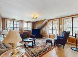 Meredith Lakefront Lodge on Lake Winnipesaukee