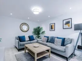 New! The Hansas Hideaway Townhouses - By Parydise Properties Ltd - 2 x 3 Bed 3 Bath Luxury Townhouses - Perfect for Family Escapes or Business Trips