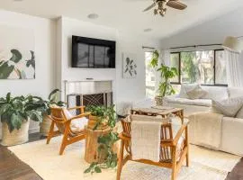 Resort Perks, Ocean Access Solana Beach Townhome!