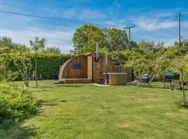 Honeysuckle Hideaway - Newchurch
