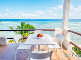 Luna Azul 8: Beachfront Paradise in Akumal, hotel v destinaci Akumal