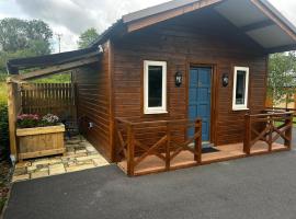 Little Rock Cabin, лодж у місті Ballynagore