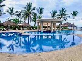 FRENTE AL MAR A PIE DE PLAYA CON ALBERCA yJACUZZY
