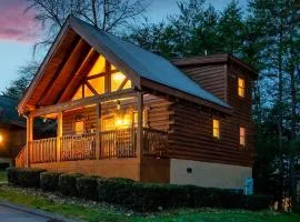 Escape to the Smokies- Pool, hot tub, cozy cabin, Pigeon Forge