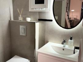 Mini villa, &alpha;&gamma;&rho;&omicron;&iota;&kappa;ί&alpha; &sigma;&tau;&eta; &Beta;&eta;&rho;&upsilon;&tau;ό