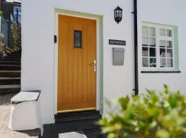 Mousehole in Aberdyfi Charming Seaside Fisherman's Cottage