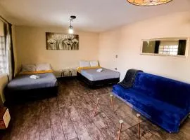 Yellow breeze loft, Paseo Durango