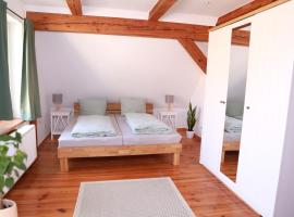Apartment in Moltzow- viel Platz in ländlicher Lage, hotel di Moltzow