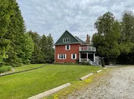 Cedar Garden Cottages