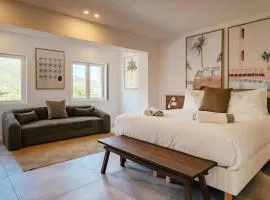 Suite 7 Mogador Residence, 1BR, brand-new, rare & luxury, beachfront