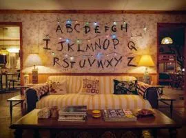Stranger Things - Byers Home - 15 Min to ATL