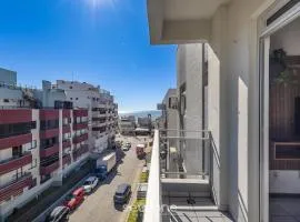 Apto 2Q 180m da praia c/ Churrasq. Garagem ERU032