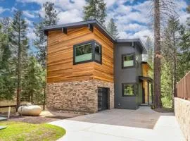 Mariposa Grove Creekside Retreat