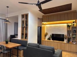 Jemma Home Warm & Simple 3BR Stay in Denpasar near Sanur, hotel di Pesanggaran