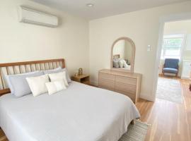 Modern, Quiet and Charming Downtown Apartment, hotel in Coeur d'Alene