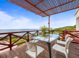 Ocean View 3BR Condo, Pool, Walk to Beach at Pájaro de Fuego | Casa Vista Ballena, Hotel in Sayulita